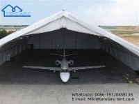 Извита палатка за паркиране на самолет